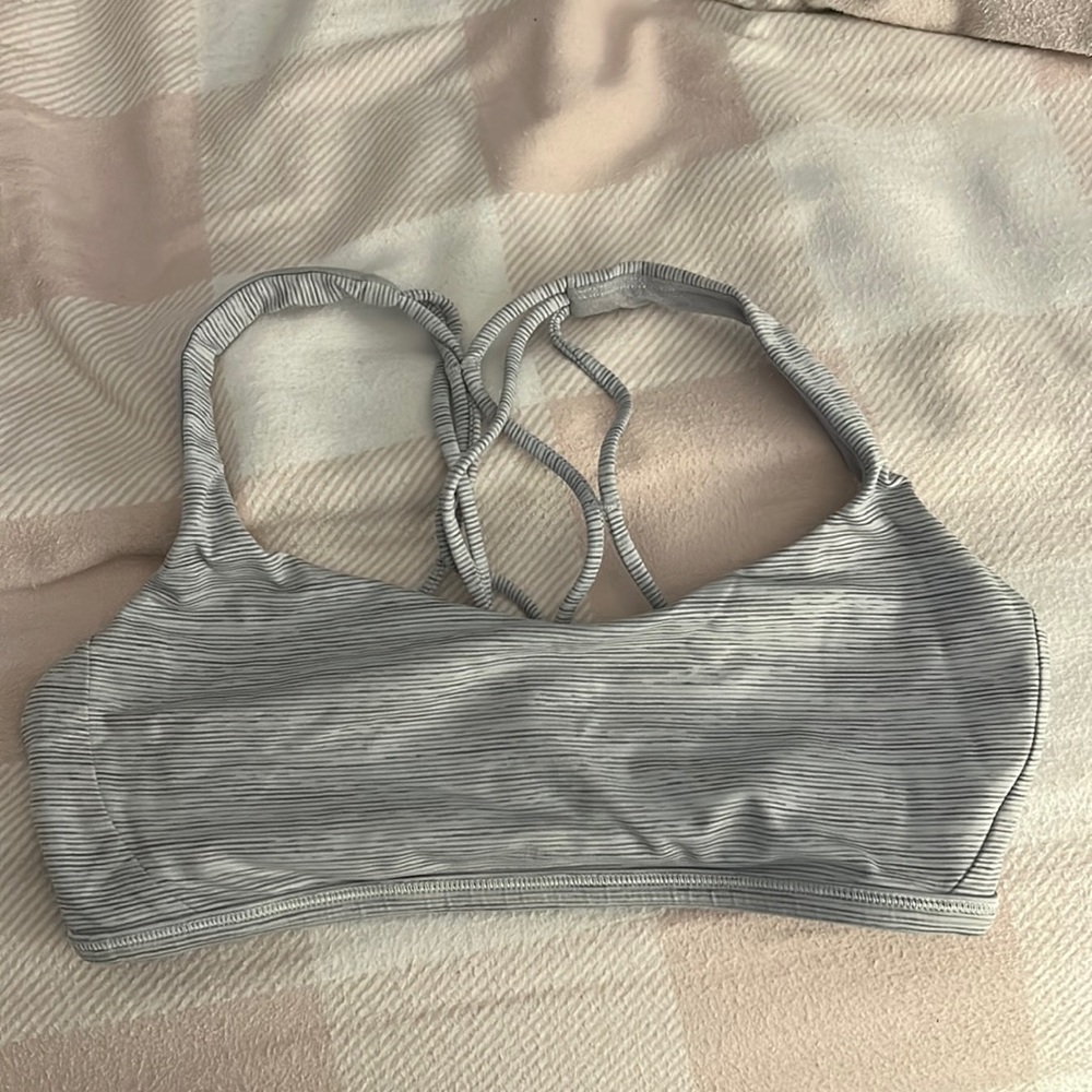 Lululemon sports bra, size 6